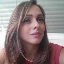 Έλενα Αποστολίδου