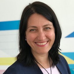 Galina Arapova